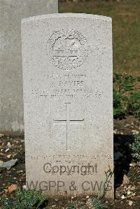 St. Sever Cemetery Rouen - Davies, J