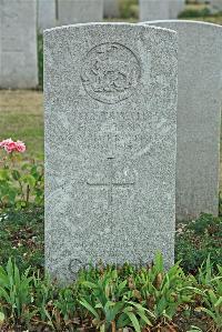 St. Sever Cemetery Rouen - Flynn, Harold Augustine