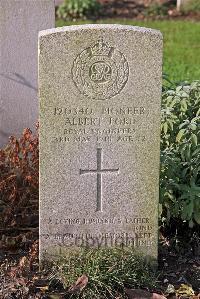 St. Sever Cemetery Rouen - Ford, Albert