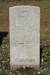 St. Sever Cemetery Rouen - George, Herbert Walter