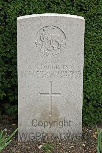 St. Sever Cemetery Rouen - Gough, Roland Ivor