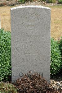 St. Sever Cemetery Rouen - Henstock, William Ernest