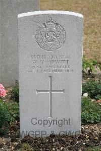 St. Sever Cemetery Rouen - Hewitt, W T