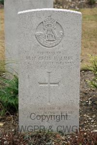 St. Sever Cemetery Rouen - Holmes, Eric Cecil