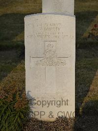 Belgrade War Cemetery - Bowden, Victor