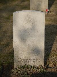 Belgrade War Cemetery - Davey, Cyril Norman Victor