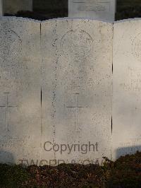 Belgrade War Cemetery - Gee, Donald Percy