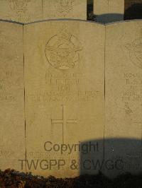 Belgrade War Cemetery - Hornoi, James