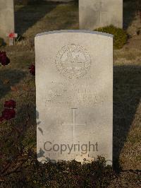 Belgrade War Cemetery - Howells, Ellis