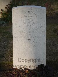 Belgrade War Cemetery - Norris, Stephen Hugh