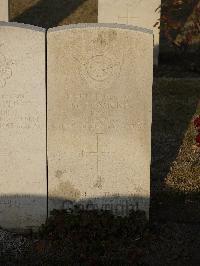 Belgrade War Cemetery - Passmore, Maurice