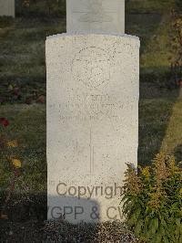 Belgrade War Cemetery - Peters, Bruce Ivor Knight