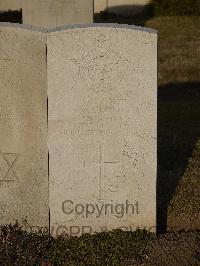 Belgrade War Cemetery - Rowe, Robert Joseph