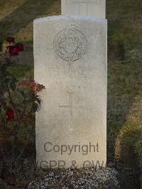 Belgrade War Cemetery - Royle, Frank