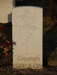 Belgrade War Cemetery - Saxton, Kenneth William