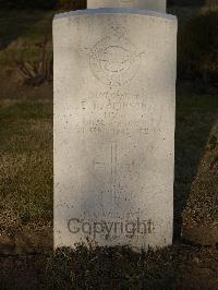 Belgrade War Cemetery - Tomlinson, Edwin