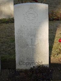 Belgrade War Cemetery - Wood, George Raymond