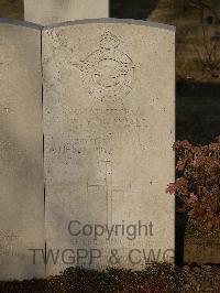 Belgrade War Cemetery - Woodall, William Valentine