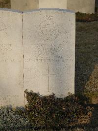 Belgrade War Cemetery - Wright, Sydney