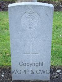 Grangegorman Military Cemetery - Fox, Edwin