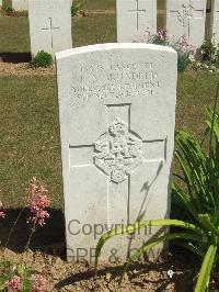 Blighty Valley Cemetery - Brundred, J S