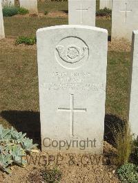 Blighty Valley Cemetery - Davis, Harold