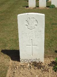 Blighty Valley Cemetery - Jones, John Wilfrid