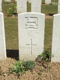 Blighty Valley Cemetery - Longstaff, F