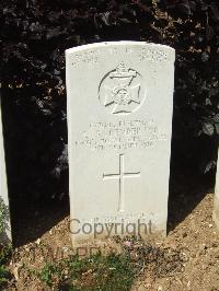 Blighty Valley Cemetery - Pemberton, L R