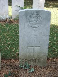 Blighty Valley Cemetery - Ravenor, G P