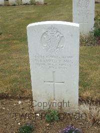 Connaught Cemetery - Bennett, J