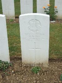 Connaught Cemetery - Bond, H