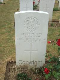 Connaught Cemetery - Hammond, J