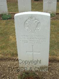 Connaught Cemetery - Hawthorne, G A