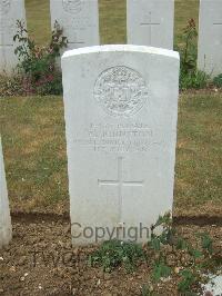 Connaught Cemetery - Johnston, Angus