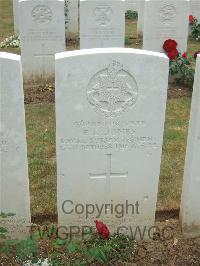 Connaught Cemetery - Jones, Frederick Cyril