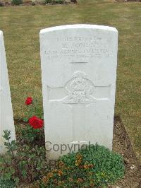 Connaught Cemetery - Jones, Richard