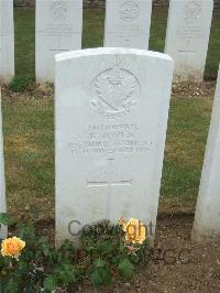 Connaught Cemetery - Royle, L