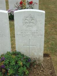 Connaught Cemetery - Saint, H V L