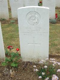 Connaught Cemetery - Smith, E