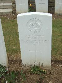 Connaught Cemetery - Smith, H