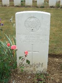 Connaught Cemetery - Storey, J