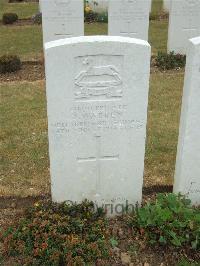 Connaught Cemetery - Warren, J