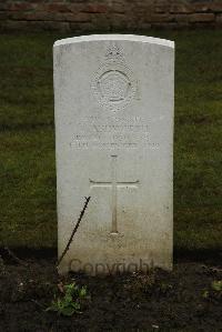 Ancre British Cemetery Beaumont-Hamel - Ashworth, J