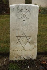 Ancre British Cemetery Beaumont-Hamel - Assenheim, Lawrence