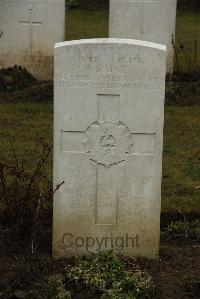 Ancre British Cemetery Beaumont-Hamel - Baines, Sidney