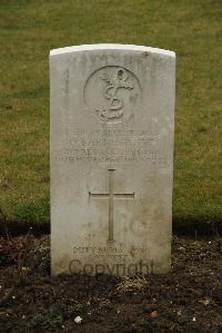 Ancre British Cemetery Beaumont-Hamel - Barnes, Osborn