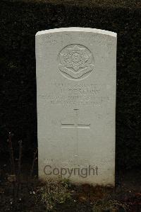 Ancre British Cemetery Beaumont-Hamel - Bescoby, John Brown