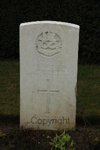 Ancre British Cemetery Beaumont-Hamel - Blundell, Albert