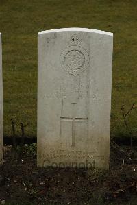 Ancre British Cemetery Beaumont-Hamel - Bond, Frank John